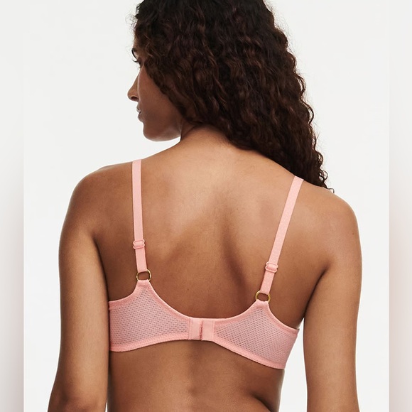 Chantelle Fleurs Plunging T-Shirt Bra - Candlelight Peach 34DD - Picture 3 of 7